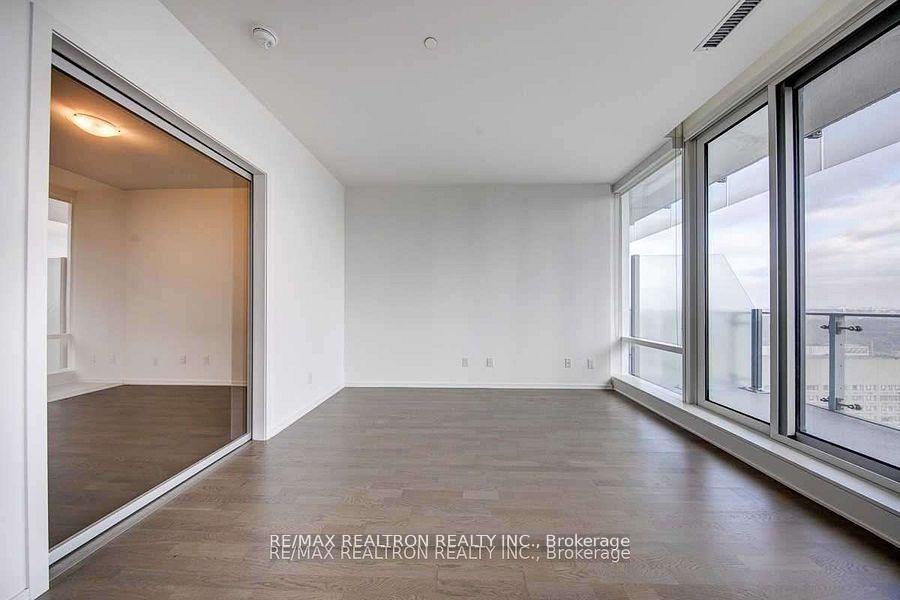 Photo 9 of Unit 4203, 1 Bloor Street E, Toronto, Church-Yonge Corridor — HOMEH