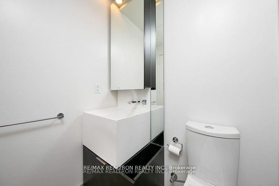 Photo 12 of Unit 4203, 1 Bloor Street E, Toronto, Church-Yonge Corridor — HOMEH