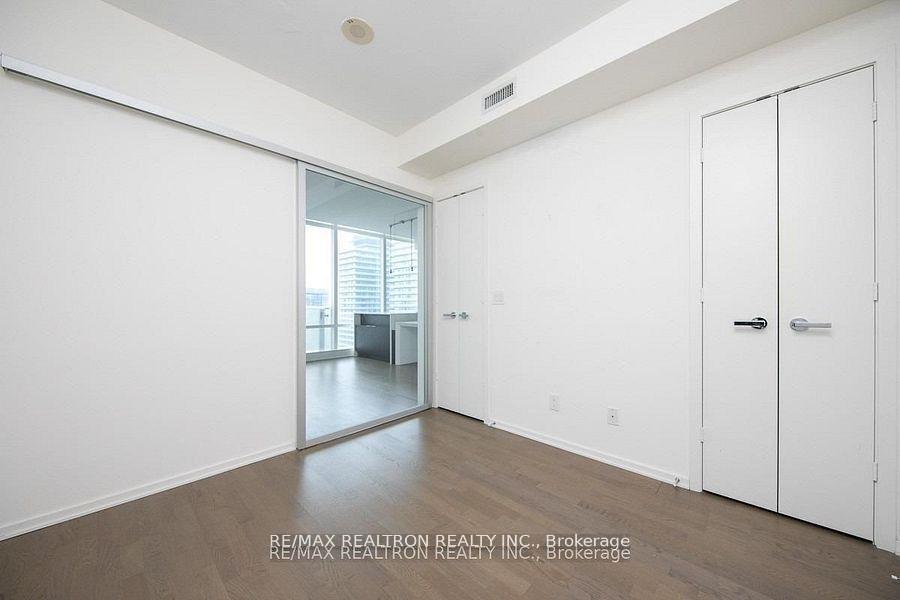 Photo 14 of Unit 4203, 1 Bloor Street E, Toronto, Church-Yonge Corridor — HOMEH