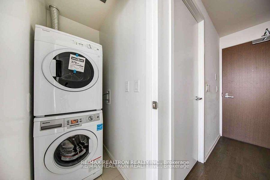 Photo 17 of Unit 4203, 1 Bloor Street E, Toronto, Church-Yonge Corridor — HOMEH