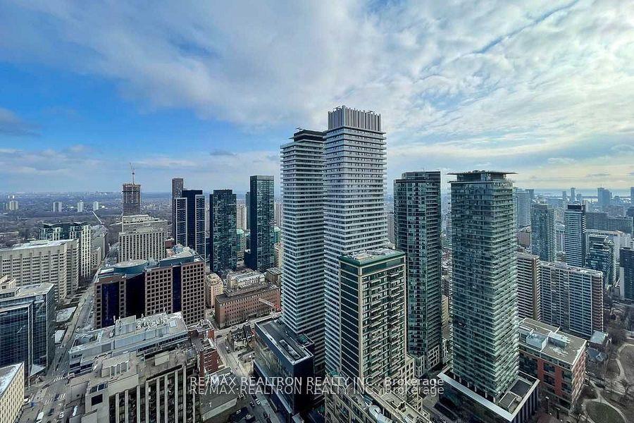 Photo 18 of Unit 4203, 1 Bloor Street E, Toronto, Church-Yonge Corridor — HOMEH