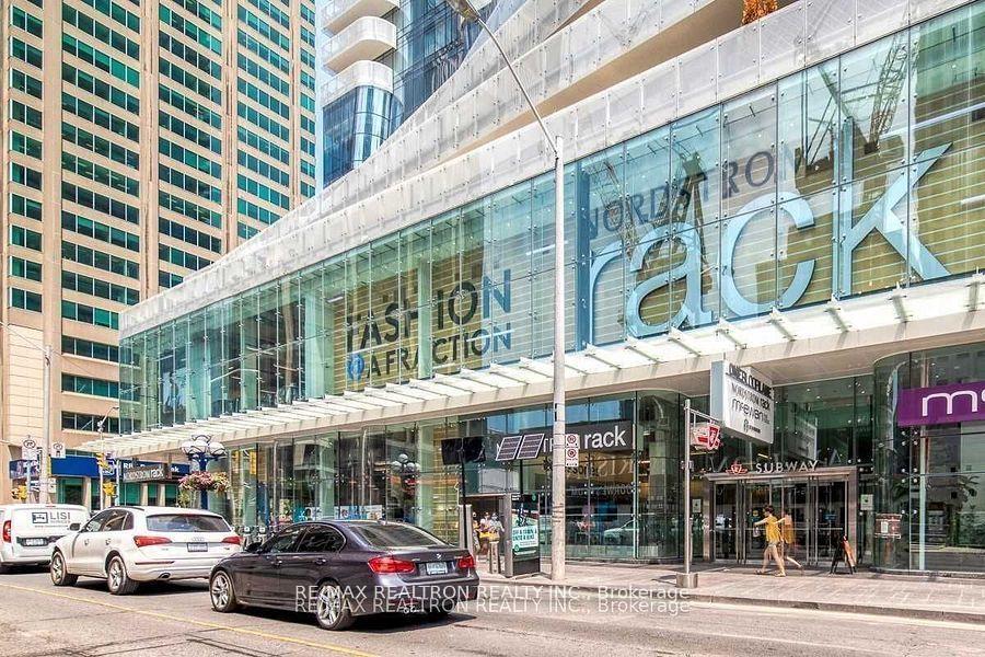 Photo 28 of Unit 4203, 1 Bloor Street E, Toronto, Church-Yonge Corridor — HOMEH