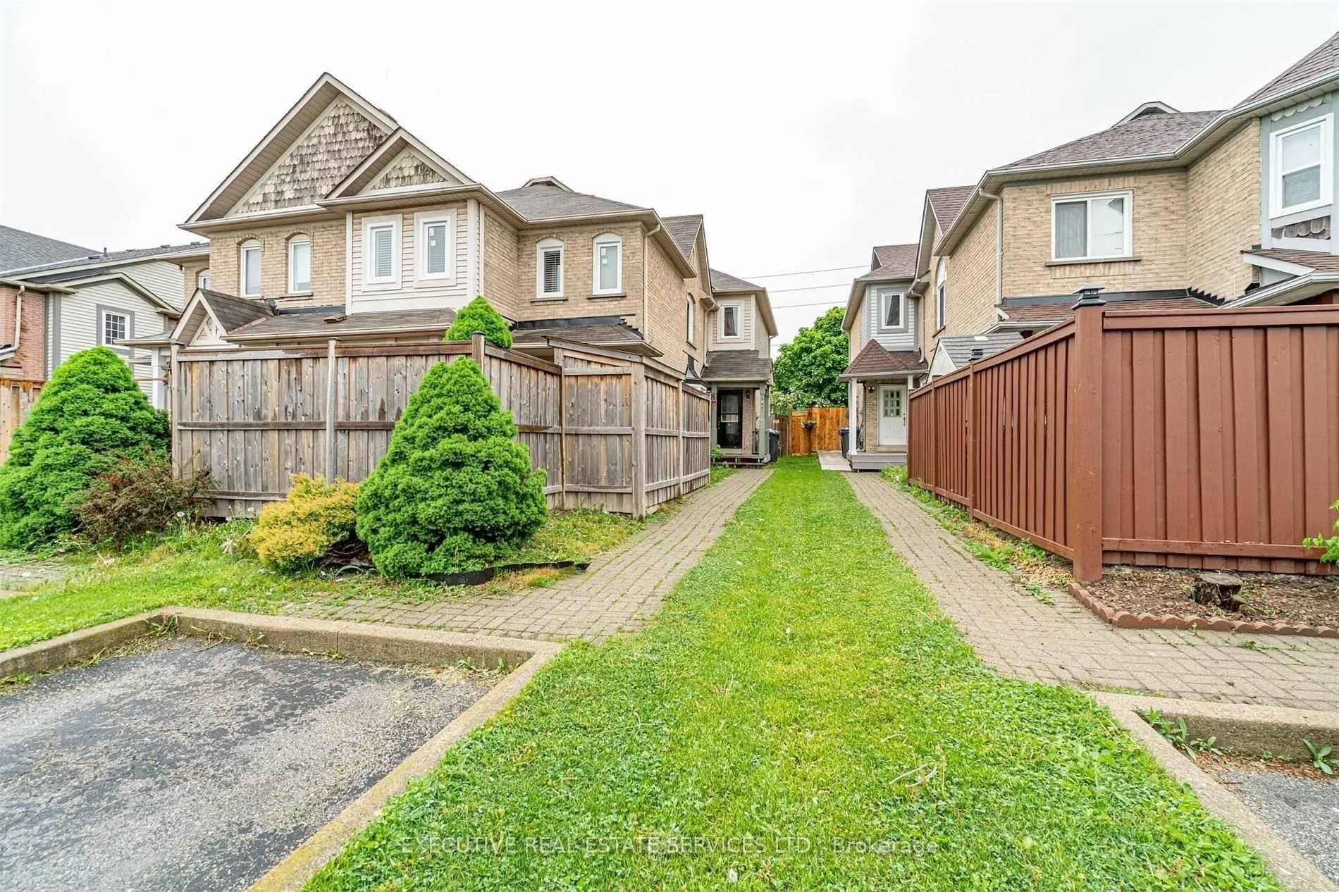 Photo 1 of 141 Chipmunk Crescent, Brampton, Sandringham-Wellington — HOMEH