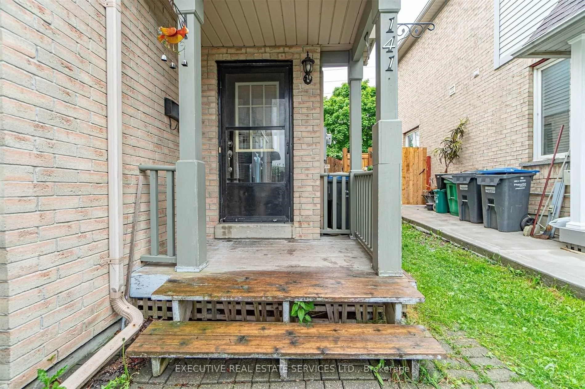 Photo 3 of 141 Chipmunk Crescent, Brampton, Sandringham-Wellington — HOMEH