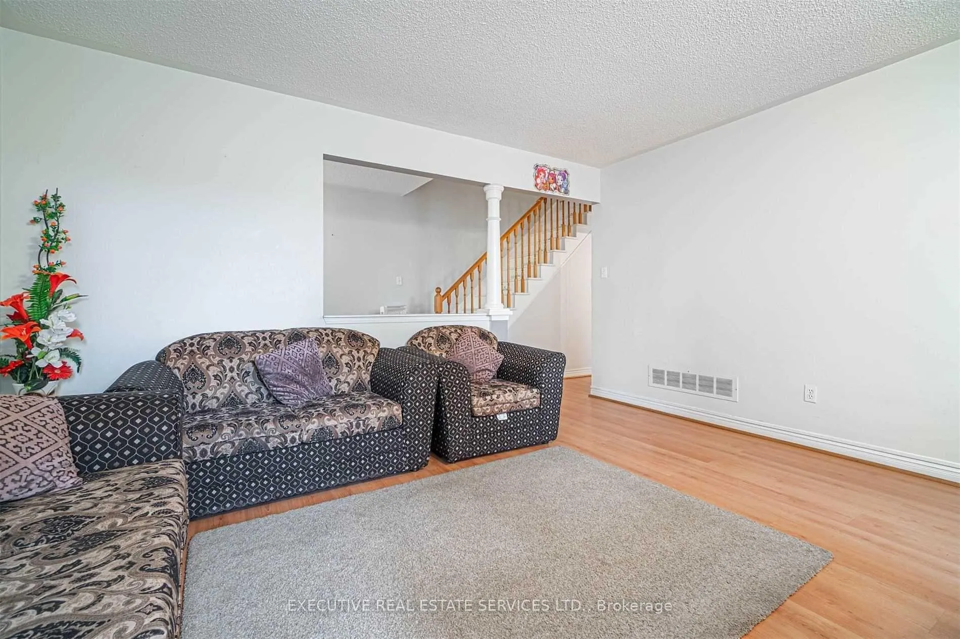 Photo 9 of 141 Chipmunk Crescent, Brampton, Sandringham-Wellington — HOMEH