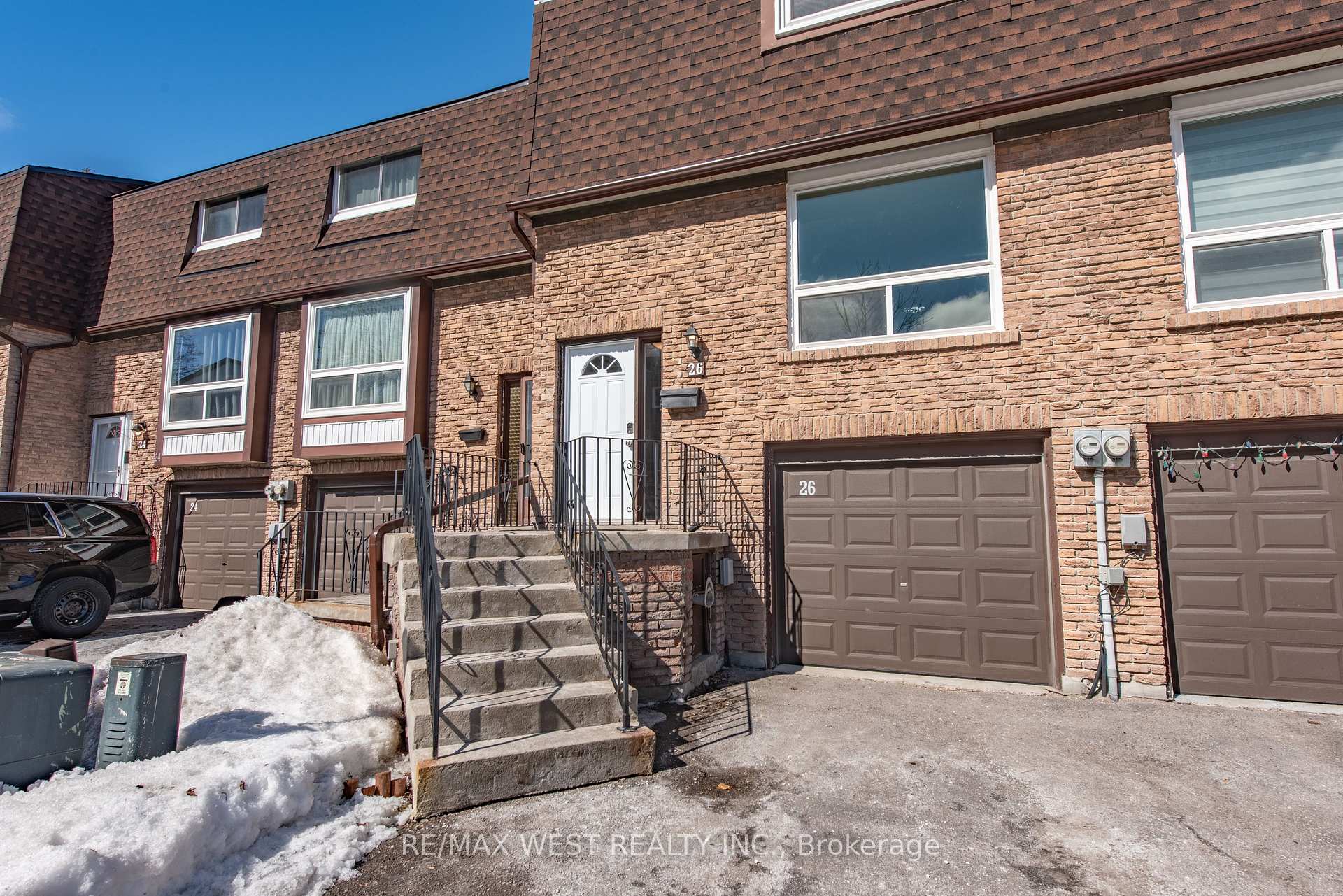 Front of Unit 26, 222 Pearson Street