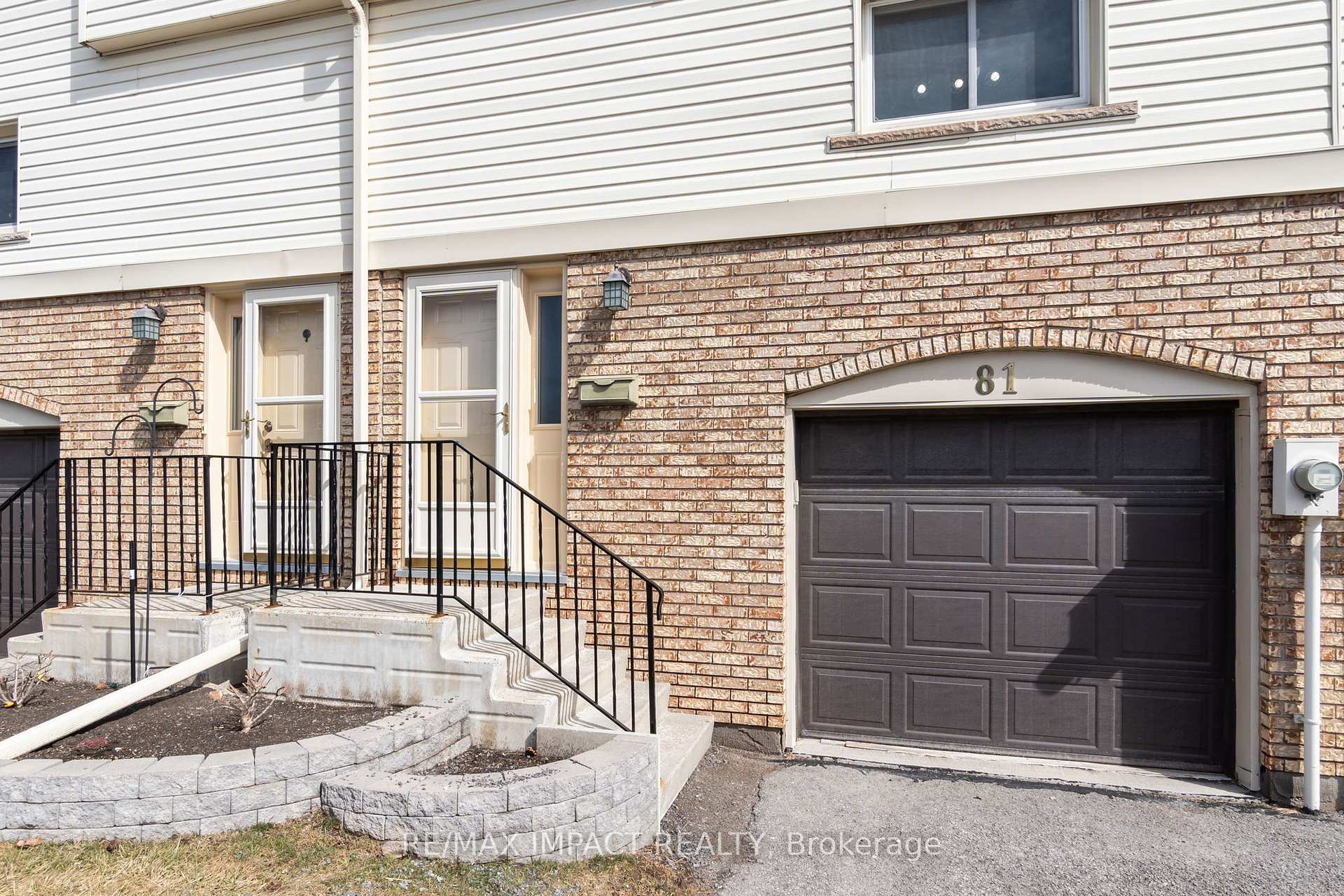 Photo 3 of Unit 11, 81 Dunnett Boulevard, Belleville, Belleville Ward — HOMEH