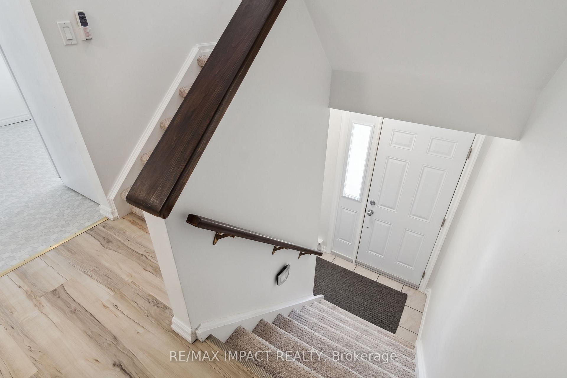 Photo 4 of Unit 11, 81 Dunnett Boulevard, Belleville, Belleville Ward — HOMEH