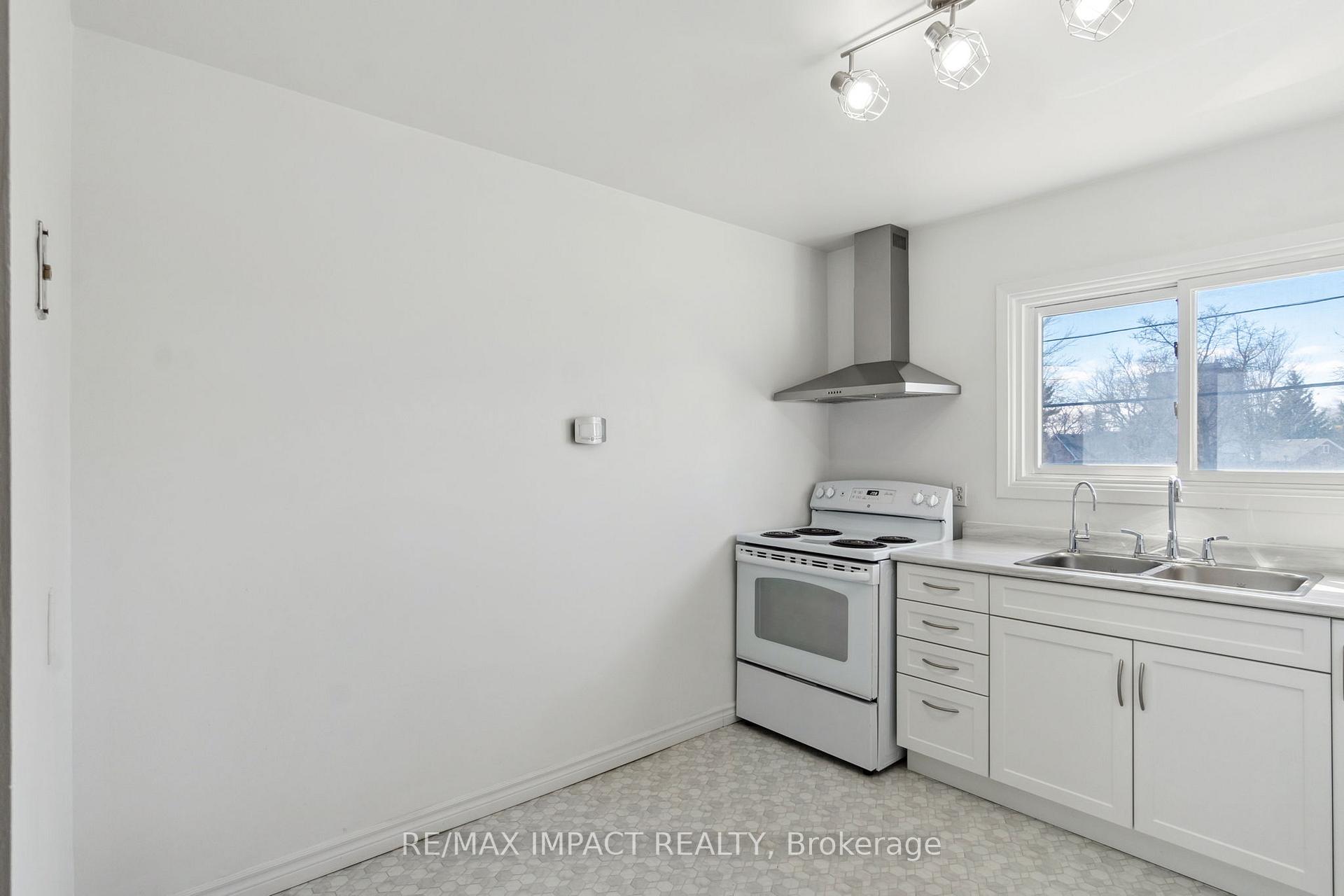 Photo 17 of Unit 11, 81 Dunnett Boulevard, Belleville, Belleville Ward — HOMEH
