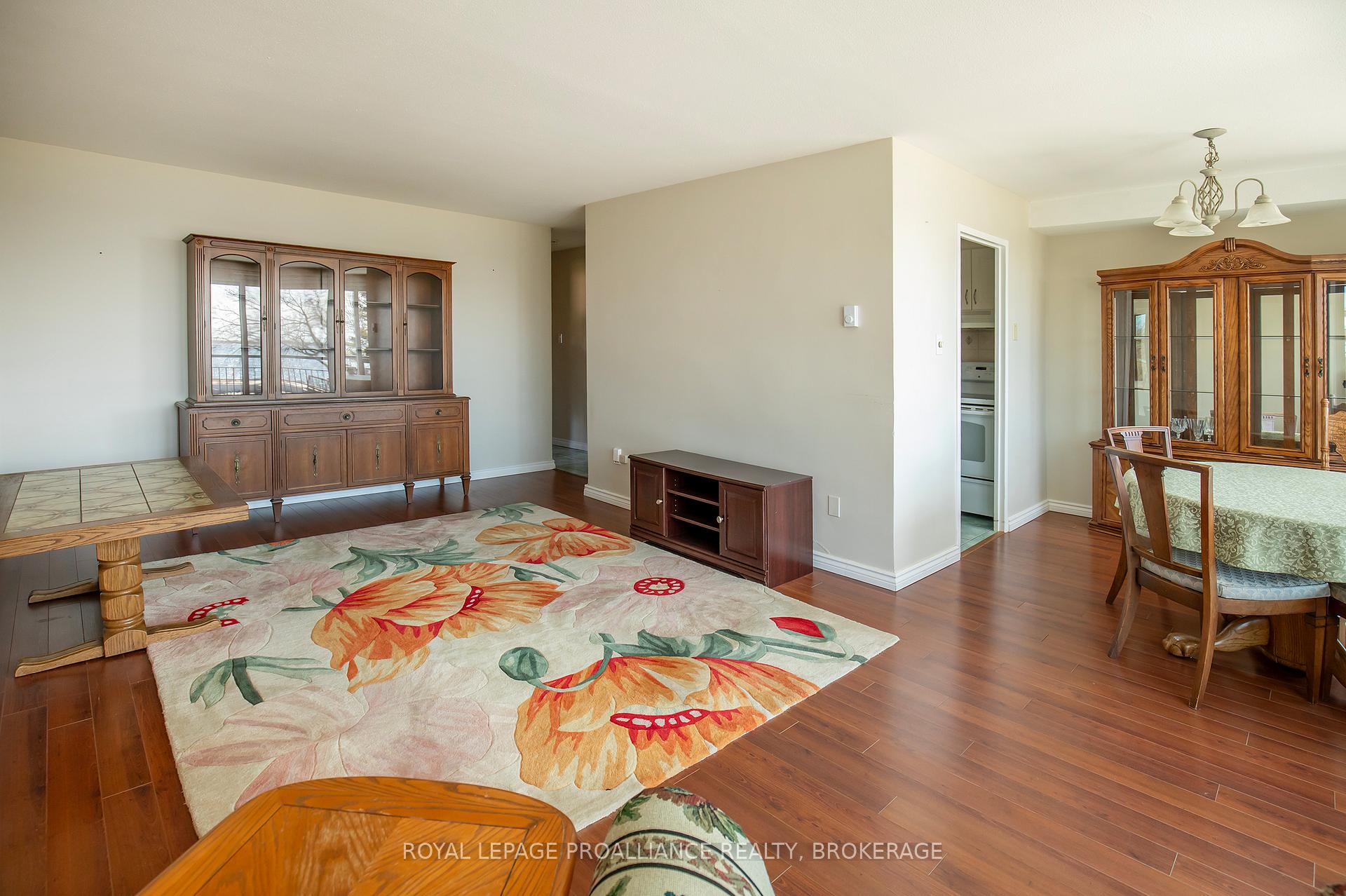 Photo 7 of Unit 204, 2 Mowat Avenue, Kingston, Central City West — HOMEH
