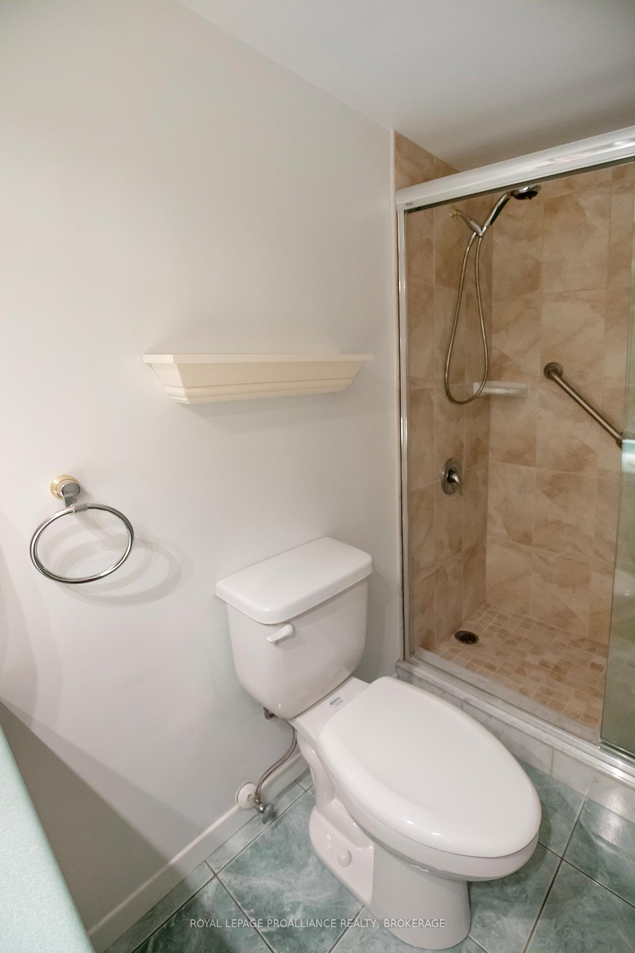 Photo 14 of Unit 204, 2 Mowat Avenue, Kingston, Central City West — HOMEH