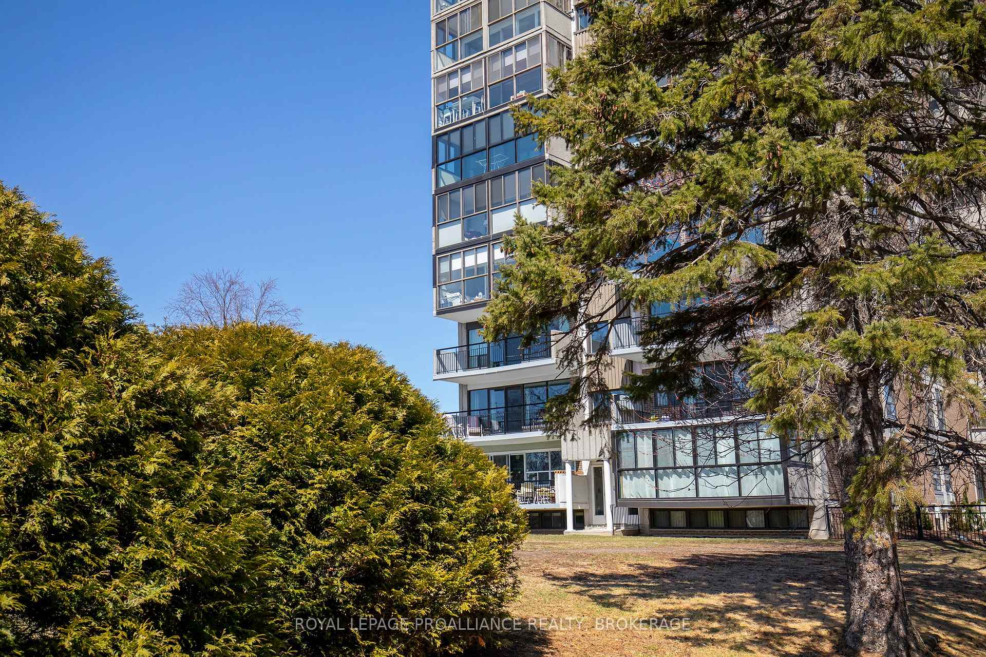 Photo 19 of Unit 204, 2 Mowat Avenue, Kingston, Central City West — HOMEH