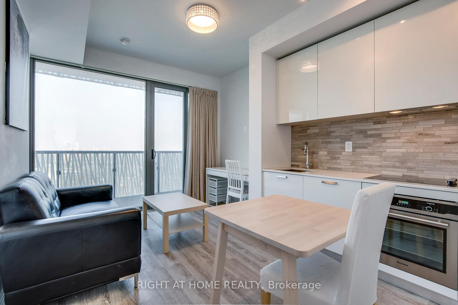 Photo 6 of Unit 3910, 50 Charles Street E, Toronto, Church-Yonge Corridor — HOMEH