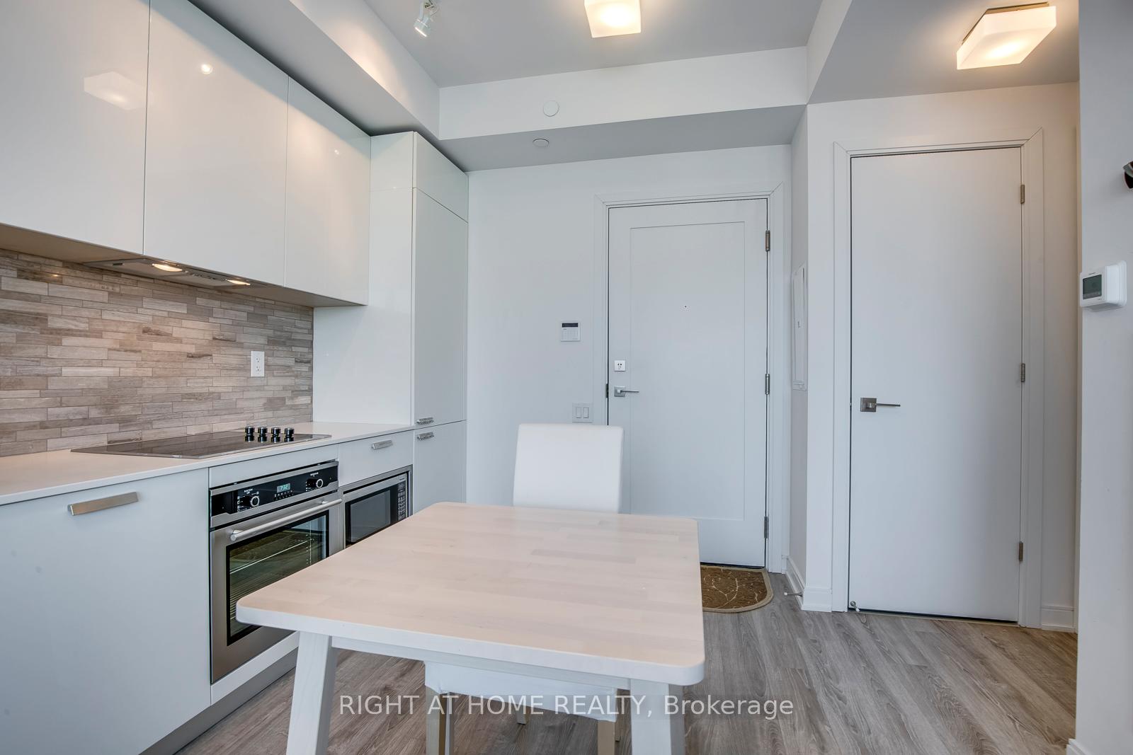 Photo 13 of Unit 3910, 50 Charles Street E, Toronto, Church-Yonge Corridor — HOMEH