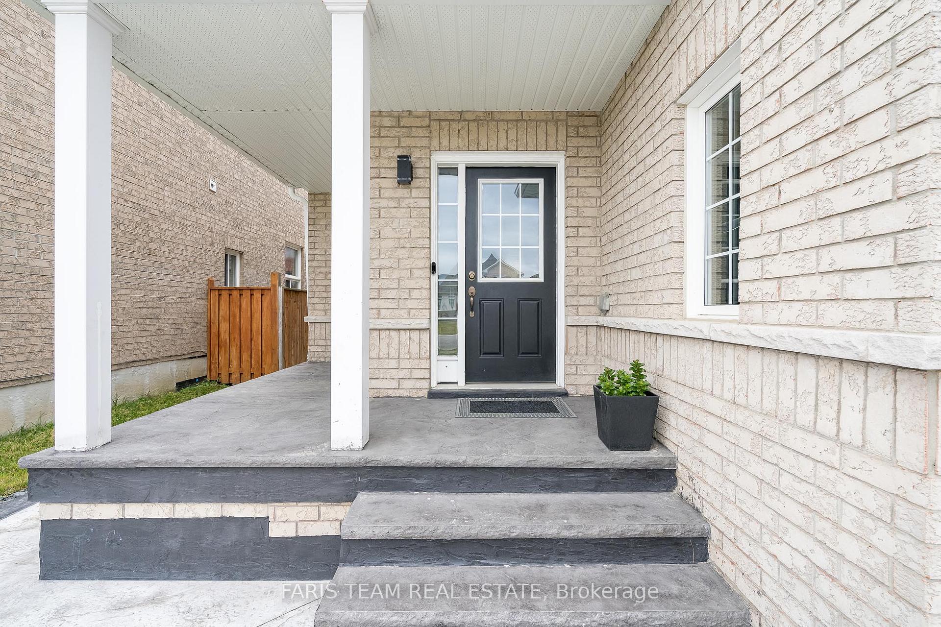 Photo 4 of 48 Majesty Boulevard, Barrie, Innis-Shore — HOMEH