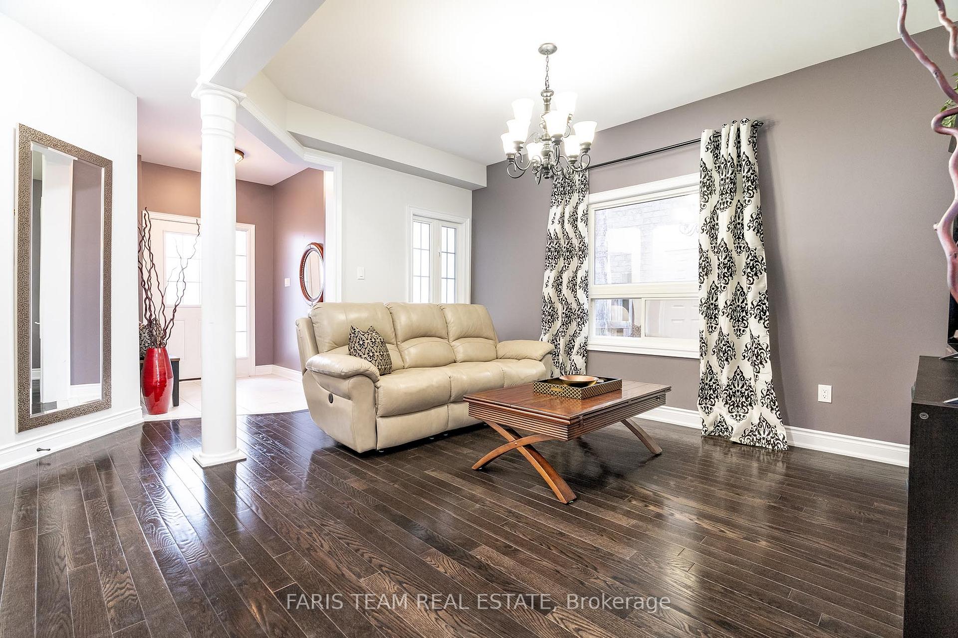 Photo 12 of 48 Majesty Boulevard, Barrie, Innis-Shore — HOMEH