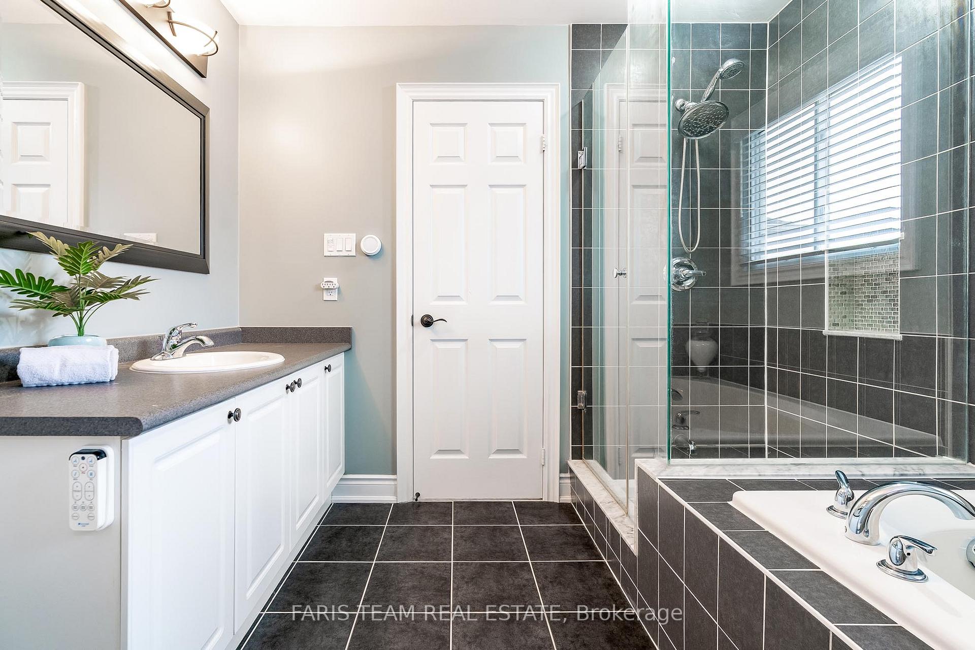 Photo 18 of 48 Majesty Boulevard, Barrie, Innis-Shore — HOMEH
