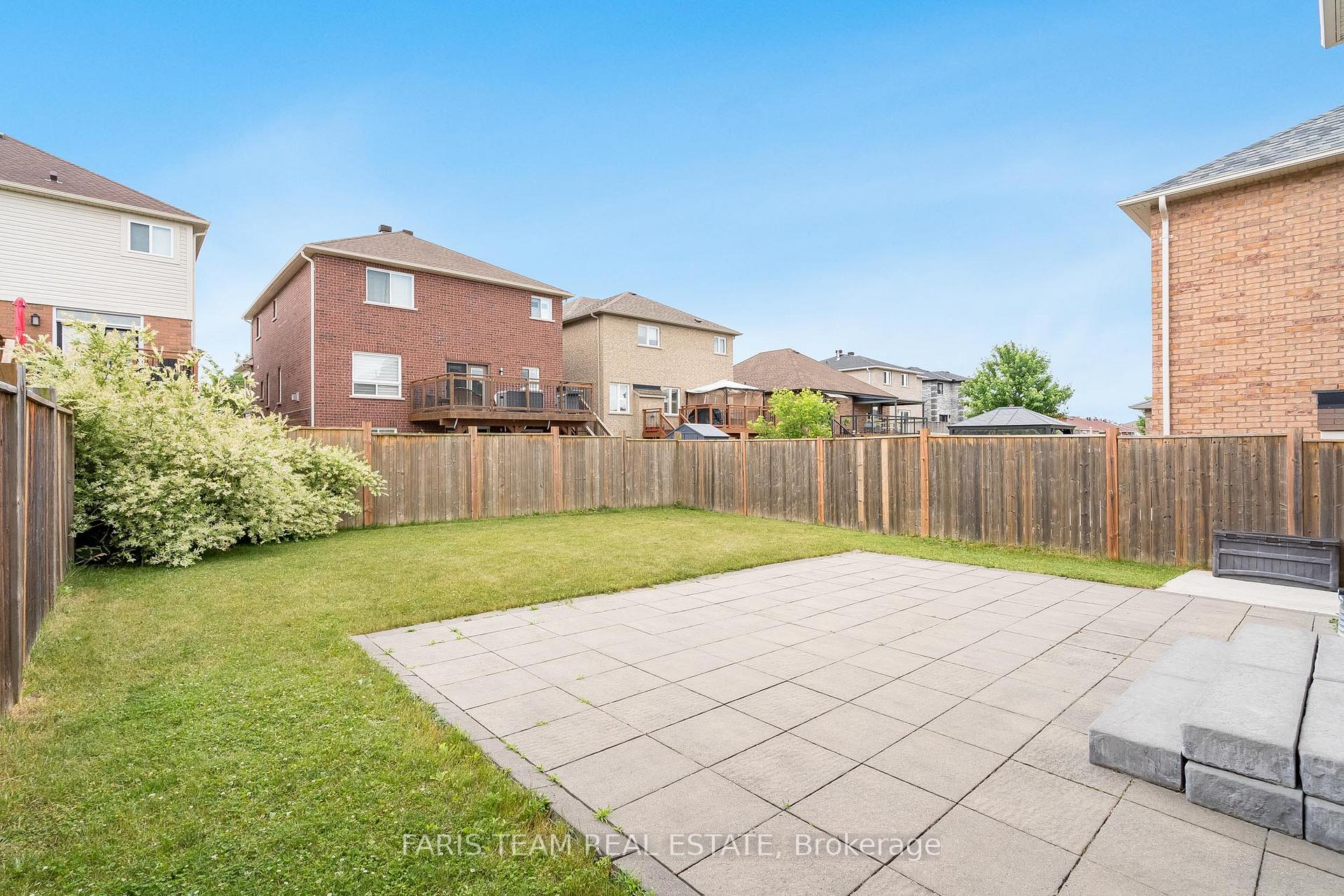 Photo 24 of 48 Majesty Boulevard, Barrie, Innis-Shore — HOMEH