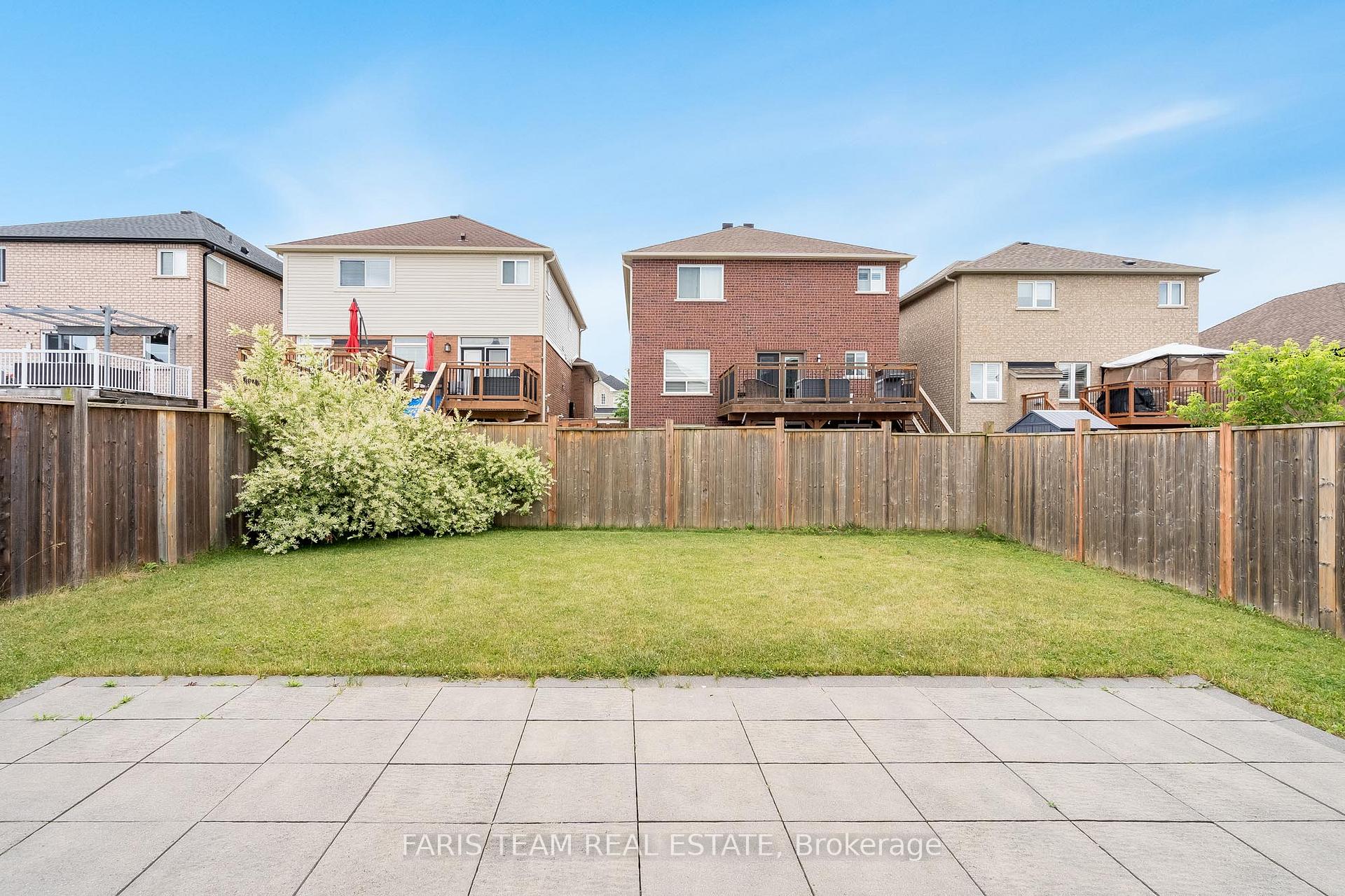 Photo 25 of 48 Majesty Boulevard, Barrie, Innis-Shore — HOMEH