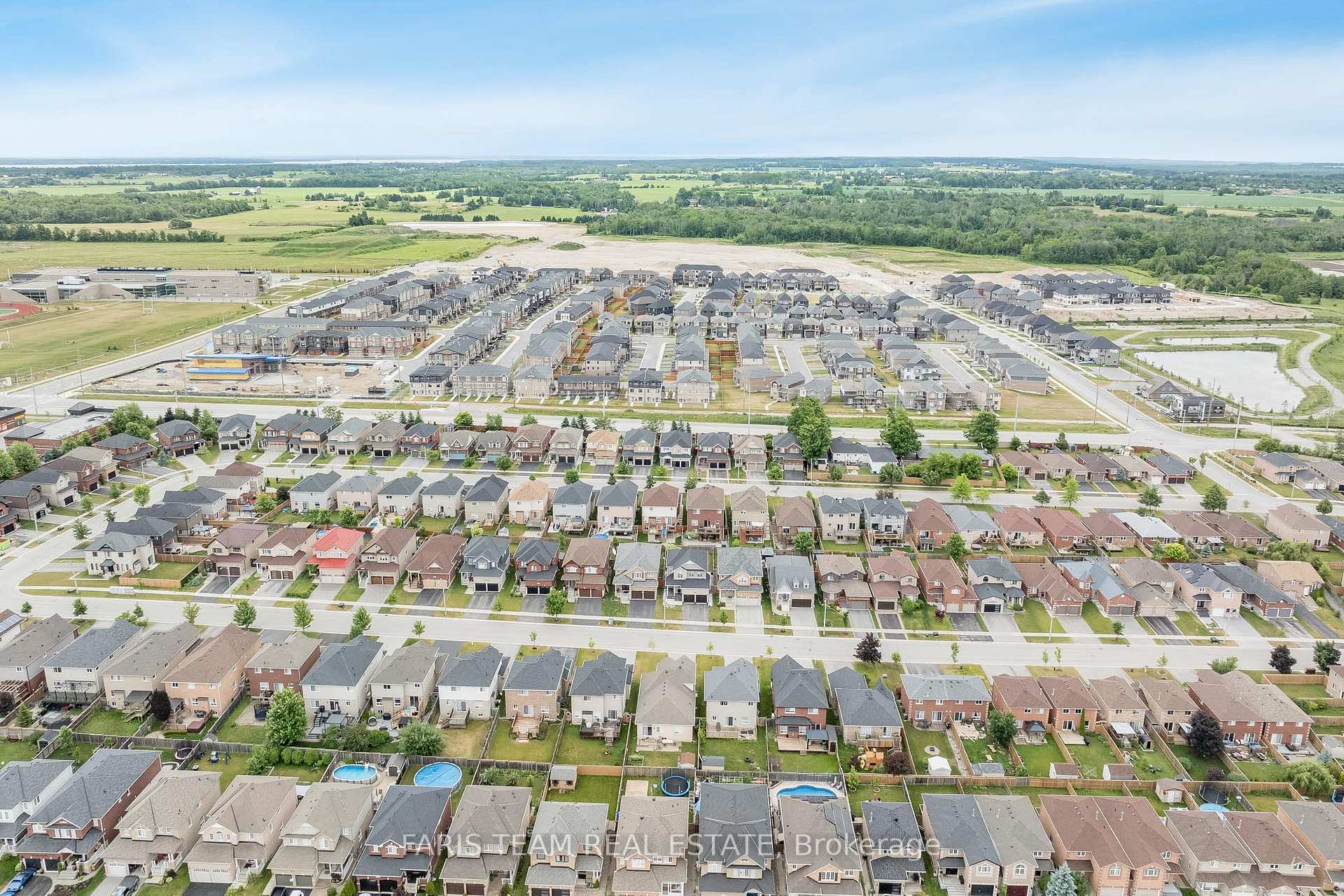 Photo 27 of 48 Majesty Boulevard, Barrie, Innis-Shore — HOMEH