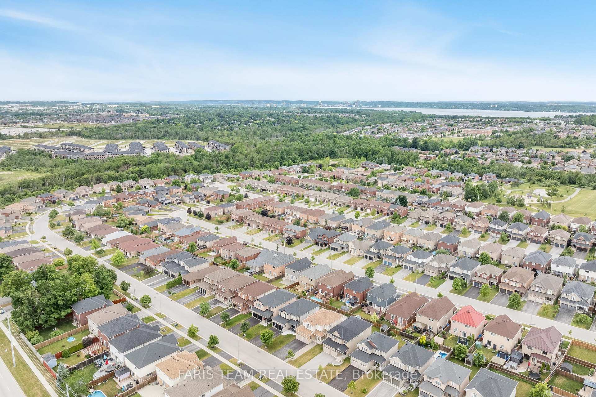 Photo 28 of 48 Majesty Boulevard, Barrie, Innis-Shore — HOMEH