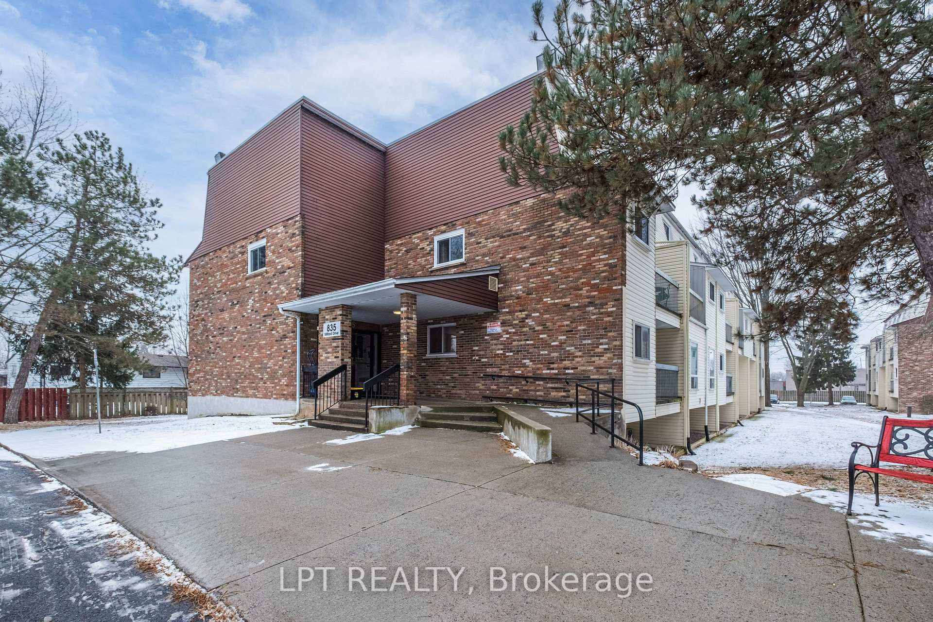 Front of Unit 307, 835 Milford Drive