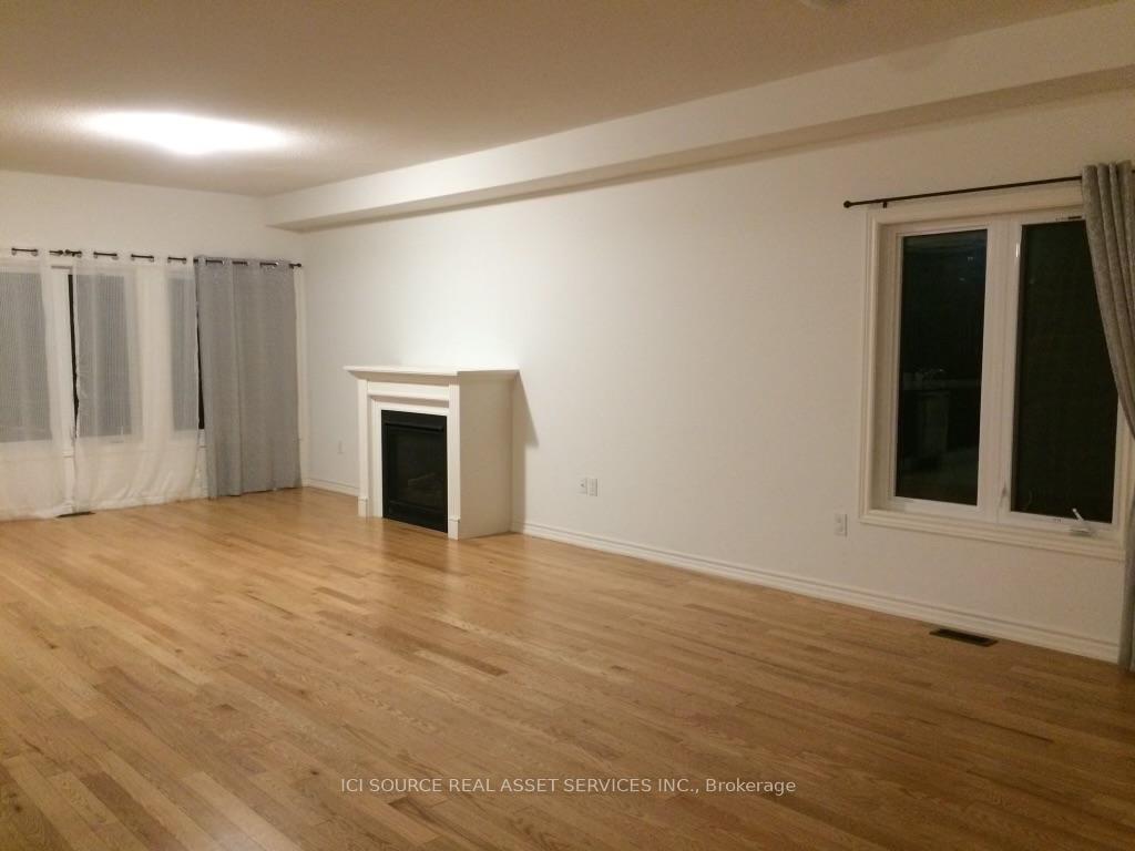 Photo 5 of 227 Lyle Drive, Clarington, Bowmanville — HOMEH