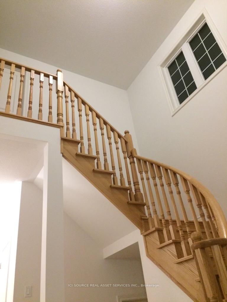 Photo 8 of 227 Lyle Drive, Clarington, Bowmanville — HOMEH