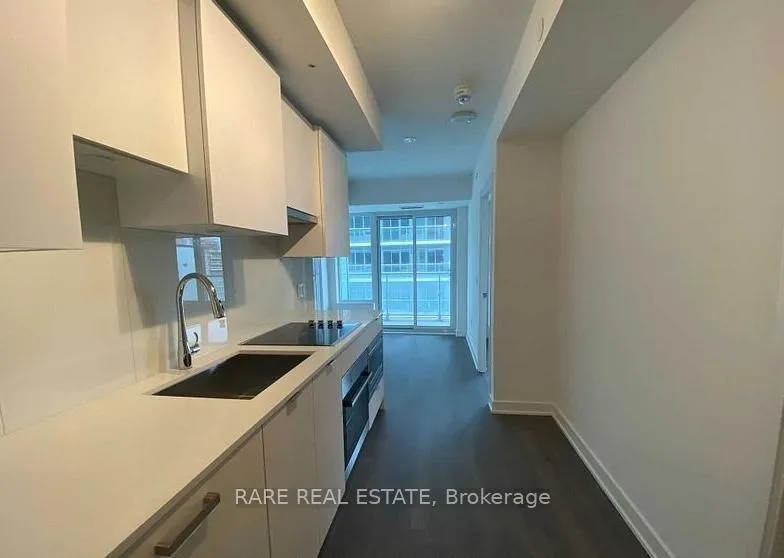 Front of Unit 1102, 195 Redpath Avenue