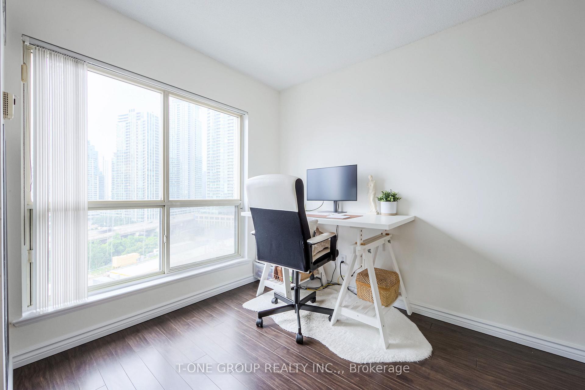 Photo 13 of Unit 1219, 25 The Esplanade, Toronto, Waterfront Communities — HOMEH