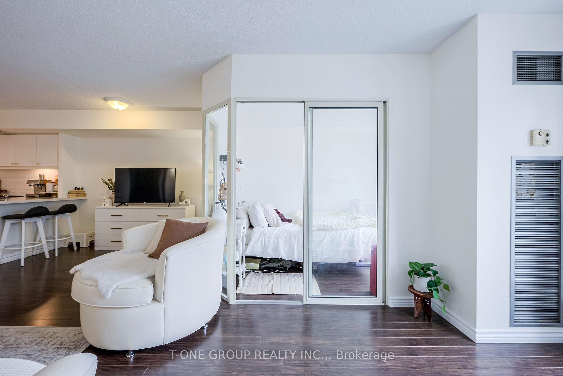 Photo 26 of Unit 1219, 25 The Esplanade, Toronto, Waterfront Communities — HOMEH