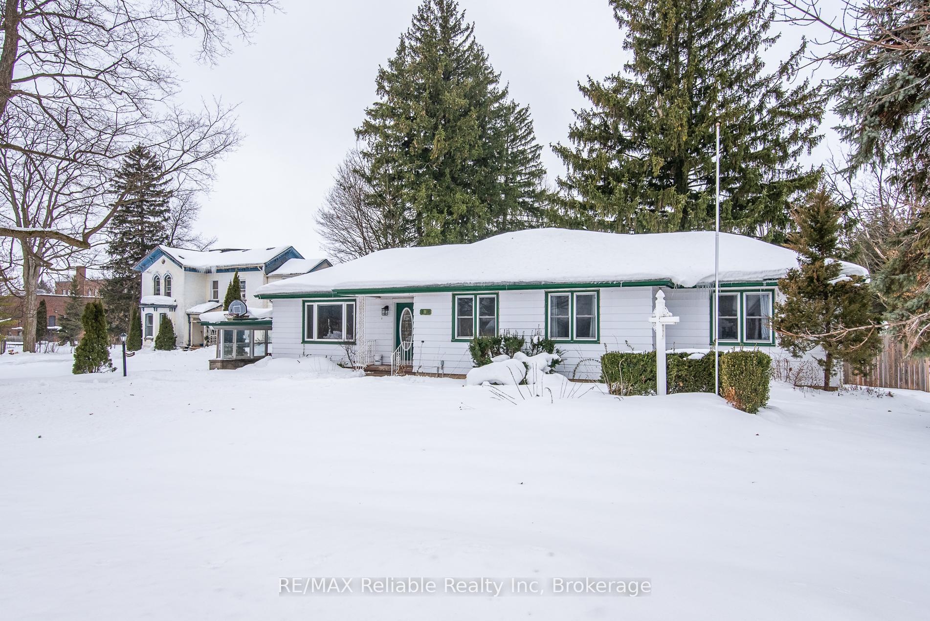 Photo 3 of 108 Raglan Street, Central Huron, Clinton — HOMEH
