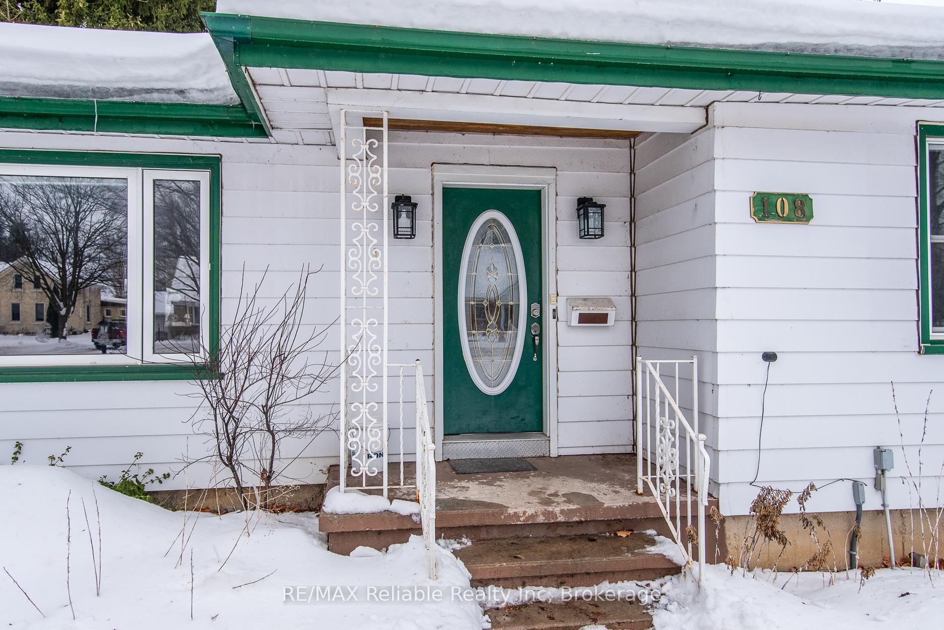 Photo 4 of 108 Raglan Street, Central Huron, Clinton — HOMEH