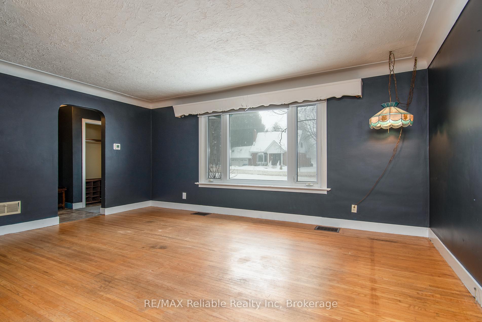 Photo 13 of 108 Raglan Street, Central Huron, Clinton — HOMEH