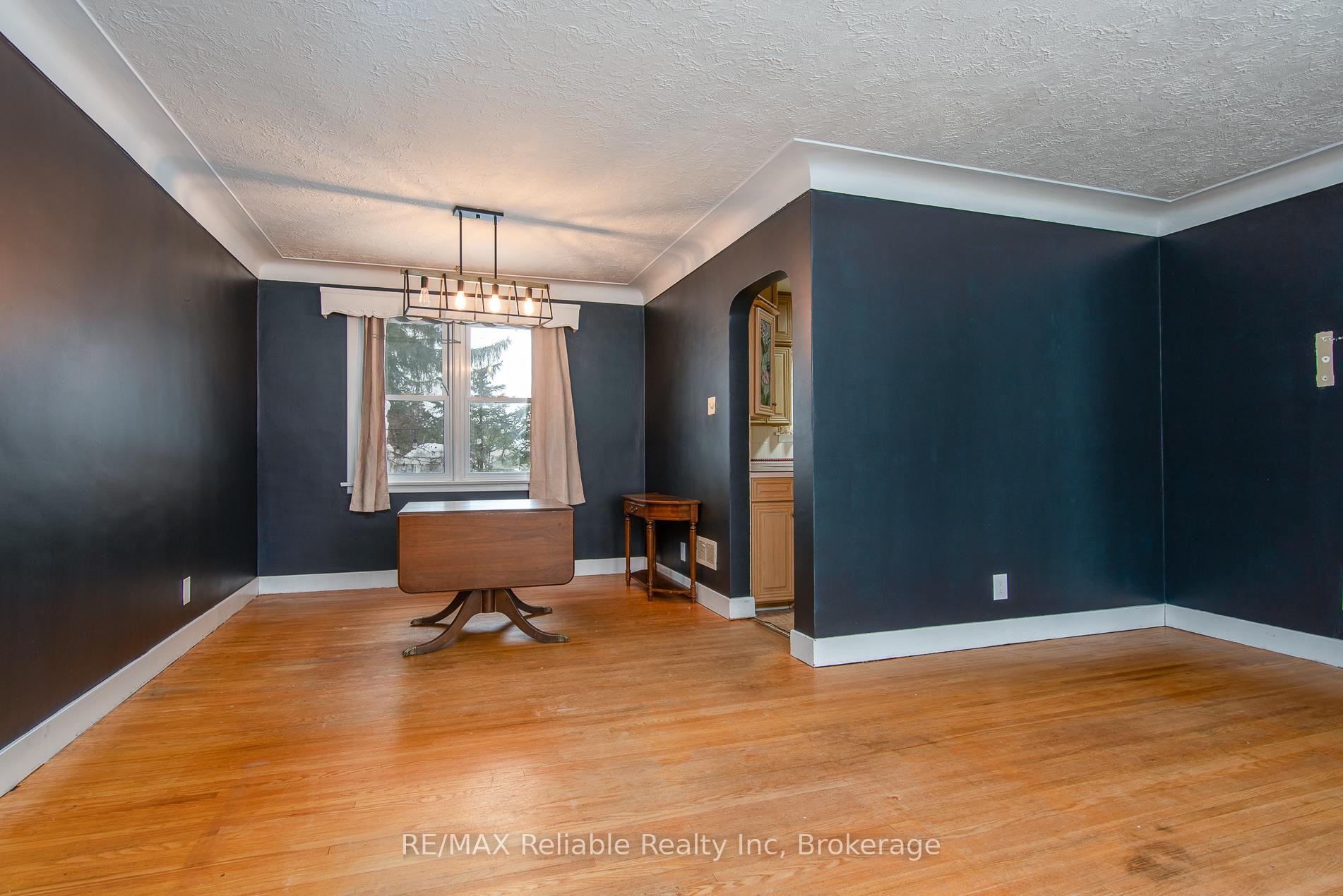 Photo 15 of 108 Raglan Street, Central Huron, Clinton — HOMEH