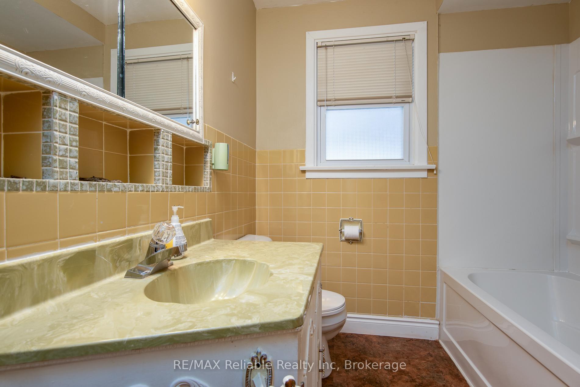 Photo 22 of 108 Raglan Street, Central Huron, Clinton — HOMEH