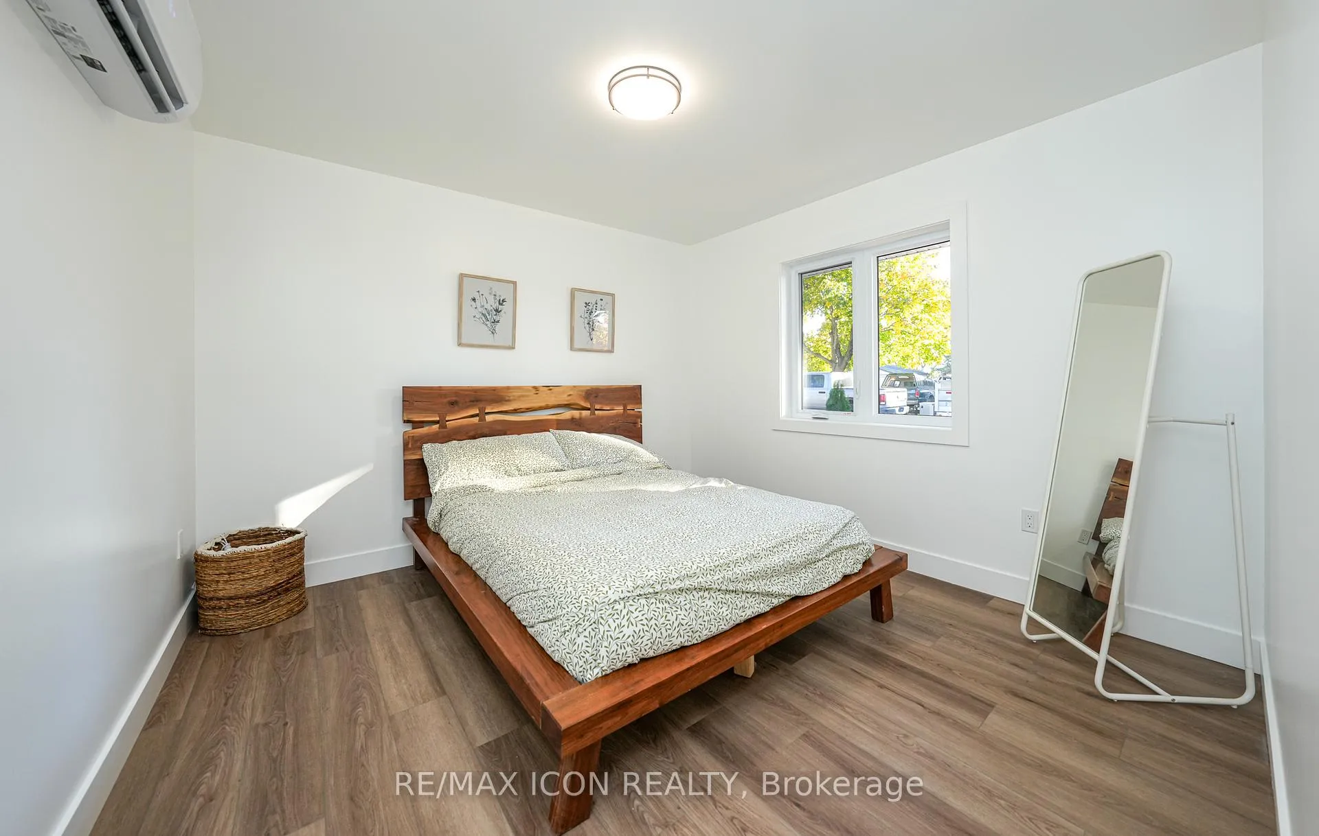Photo 3 of Unit 1, 220 Ardross Street E, North Middlesex, Parkhill — HOMEH