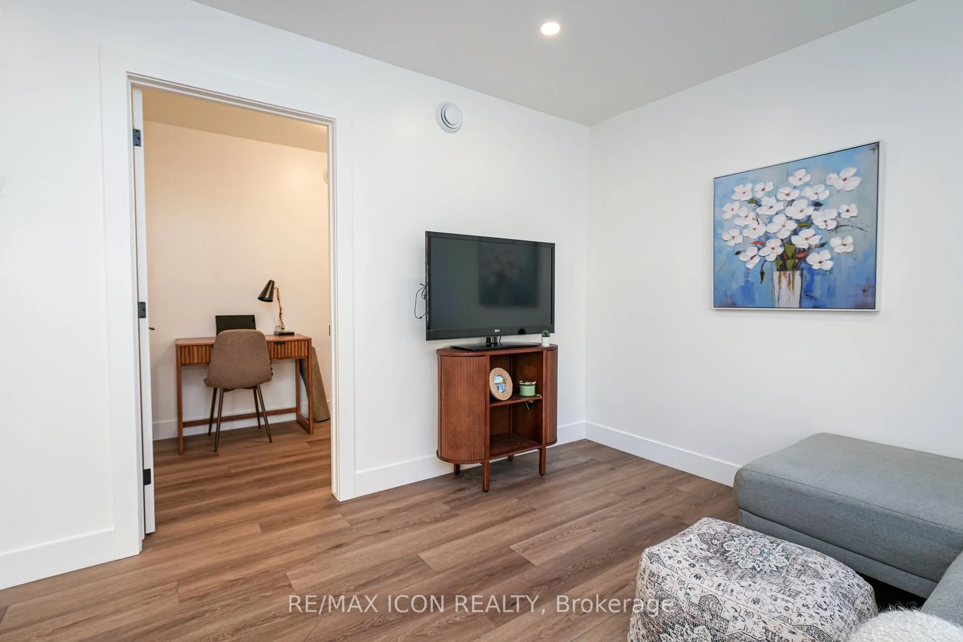 Photo 6 of Unit 1, 220 Ardross Street E, North Middlesex, Parkhill — HOMEH