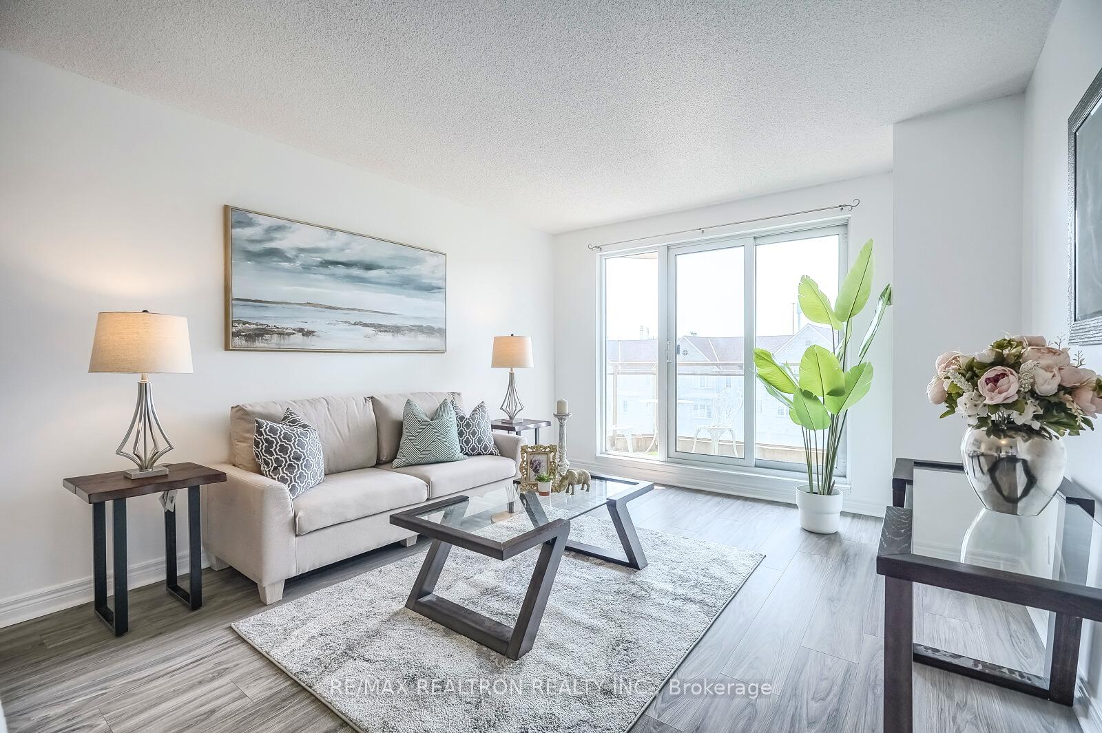 Photo 1 of Unit 505, 399 South Park Road, Markham, Commerce Valley — HOMEH