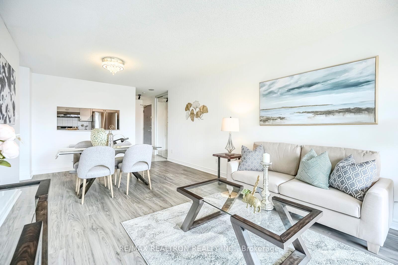 Photo 7 of Unit 505, 399 South Park Road, Markham, Commerce Valley — HOMEH