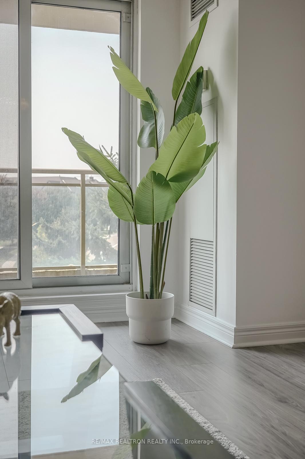Photo 9 of Unit 505, 399 South Park Road, Markham, Commerce Valley — HOMEH