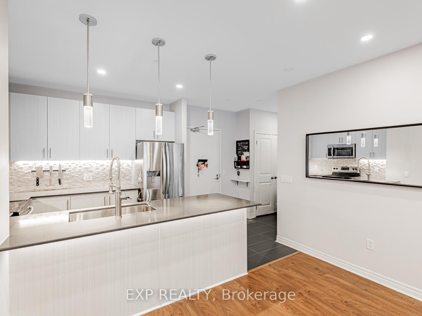 Photo 3 of Unit 218, 7325 Markham Road, Markham, Cedarwood — HOMEH