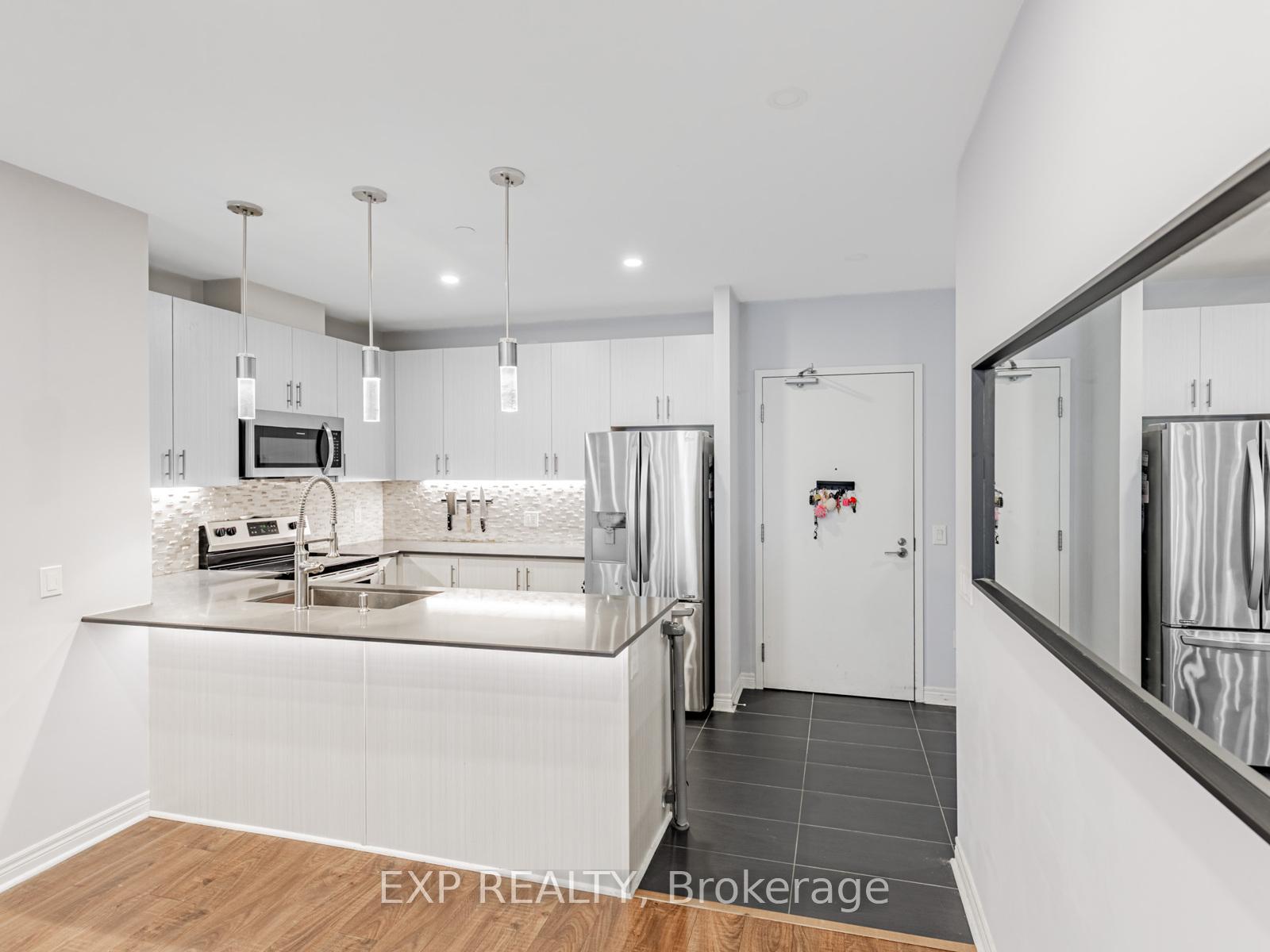 Photo 4 of Unit 218, 7325 Markham Road, Markham, Cedarwood — HOMEH