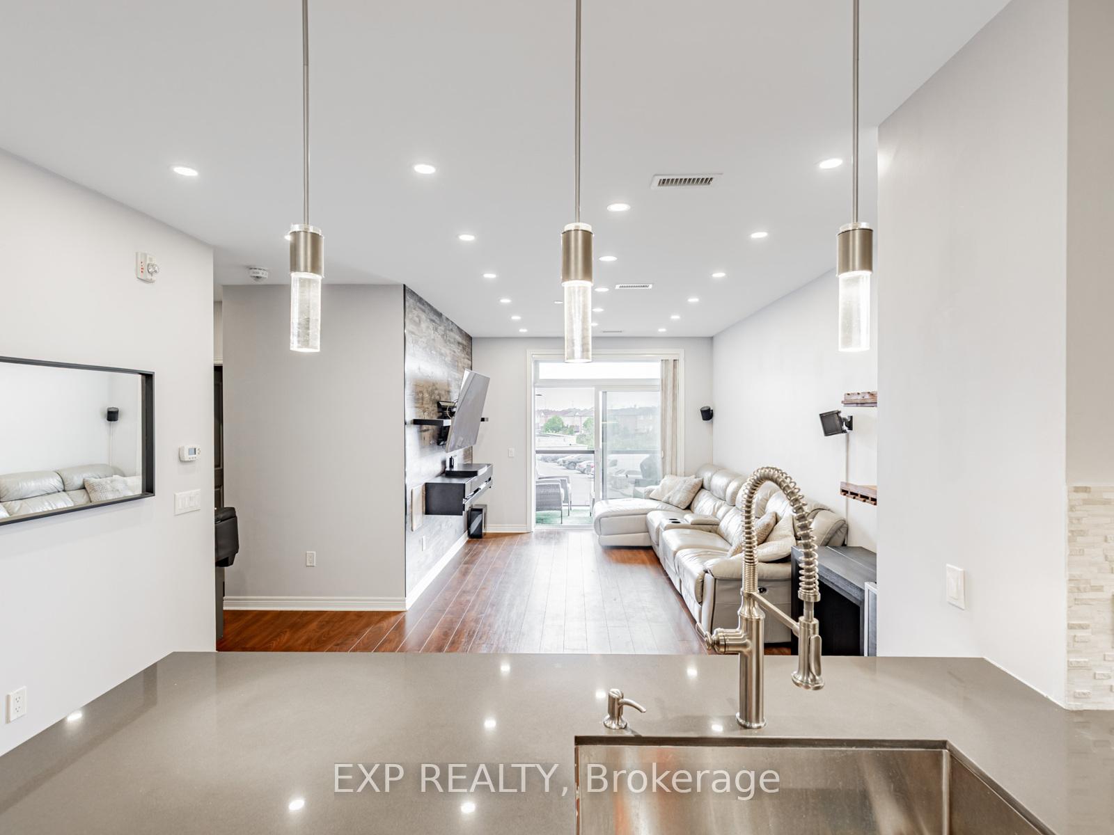 Photo 6 of Unit 218, 7325 Markham Road, Markham, Cedarwood — HOMEH