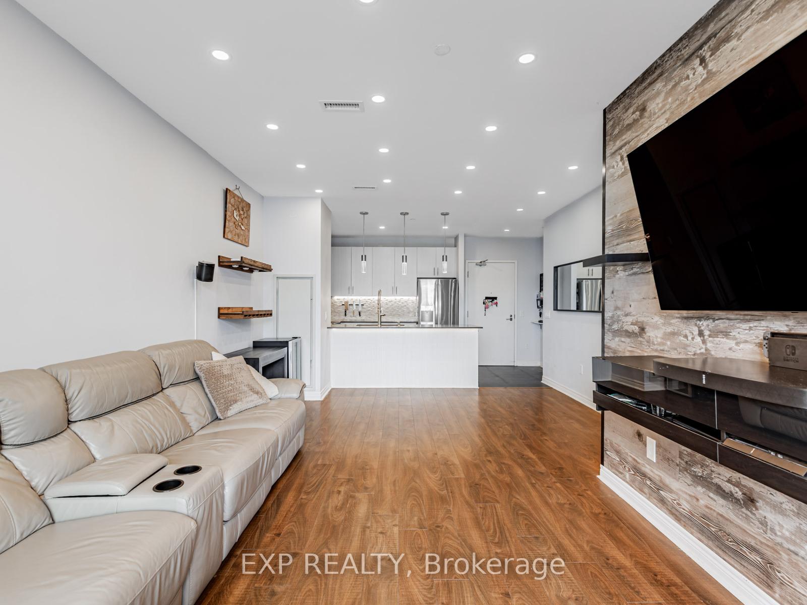 Photo 7 of Unit 218, 7325 Markham Road, Markham, Cedarwood — HOMEH