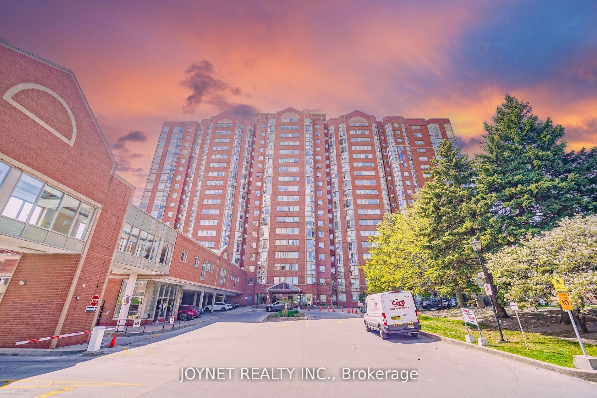 Front of Unit 917, 2460 Eglinton Avenue E