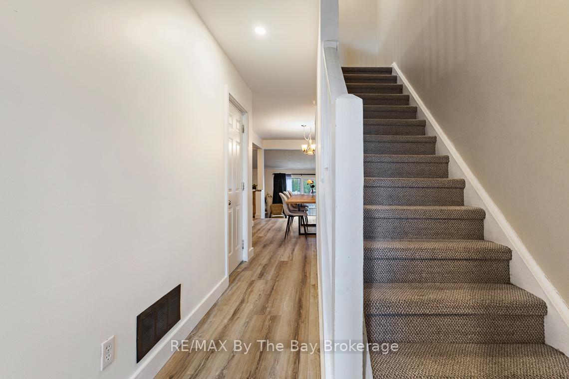 Photo 3 of 599 Tenth Street, Collingwood — HOMEH