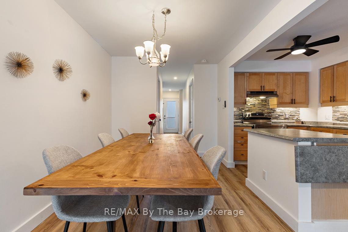 Photo 4 of 599 Tenth Street, Collingwood — HOMEH