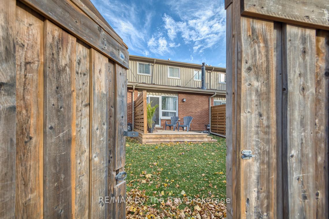 Photo 18 of 599 Tenth Street, Collingwood — HOMEH