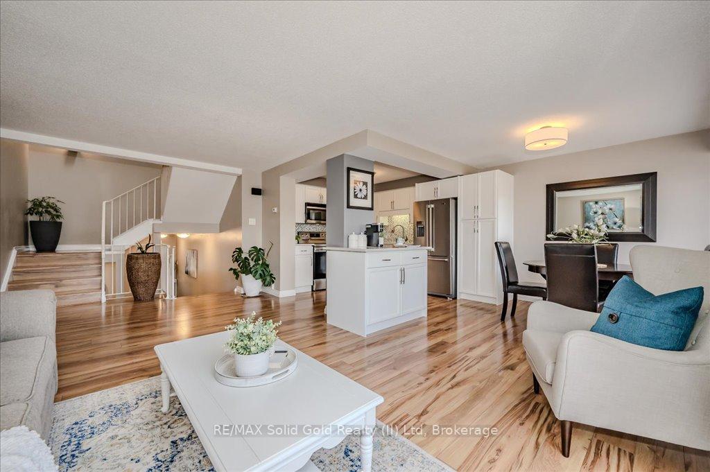 Photo 10 of Unit 5, 365 Pioneer Drive, Kitchener — HOMEH